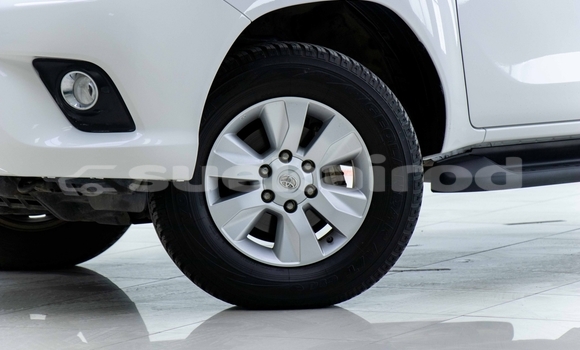 Buy Used Toyota Hiluxe Revo White Car in Samut Sakhon in Samut Sakhon Buy Used Toyota Hiluxe Revo White Car in Samut Sakhon in Samut Sakhon