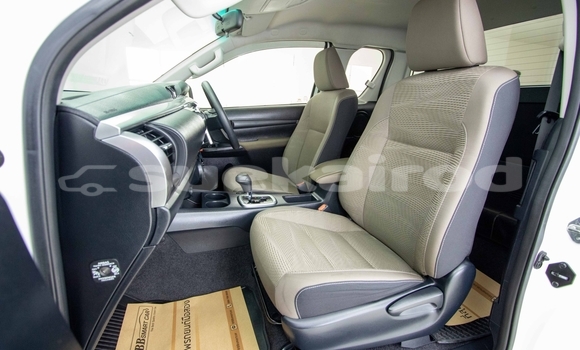 Buy Used Toyota Hiluxe Revo White Car in Samut Sakhon in Samut Sakhon Buy Used Toyota Hiluxe Revo White Car in Samut Sakhon in Samut Sakhon