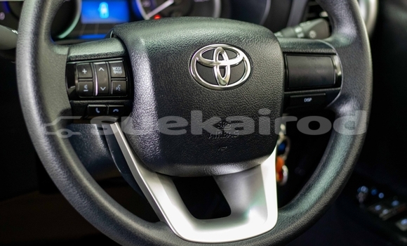 Buy Used Toyota Hiluxe Revo White Car in Samut Sakhon in Samut Sakhon Buy Used Toyota Hiluxe Revo White Car in Samut Sakhon in Samut Sakhon