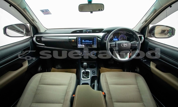 Buy Used Toyota Hiluxe Revo White Car in Samut Sakhon in Samut Sakhon Buy Used Toyota Hiluxe Revo White Car in Samut Sakhon in Samut Sakhon