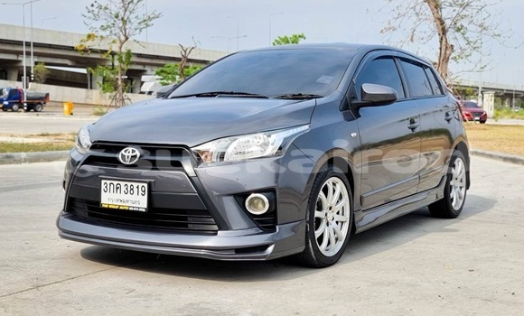 ซื้อ รถมือสอง Toyota Yaris อื่น ๆ รถยนต์ ใน %{เมือง} ใน กรุงเทพมหานคร