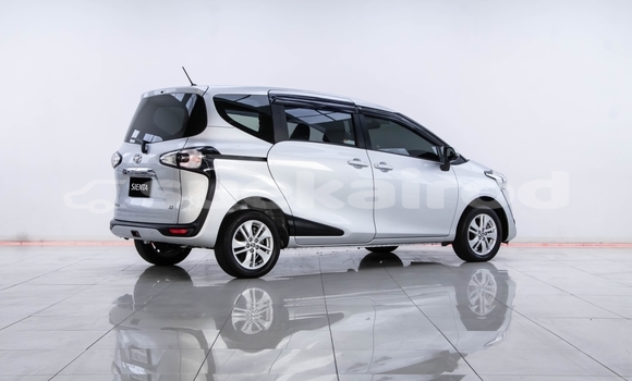 ซื้อ รถมือสอง Toyota Sienta อื่น ๆ รถยนต์ ใน %{เมือง} ใน นนทบุรี ซื้อ รถมือสอง Toyota Sienta อื่น ๆ รถยนต์ ใน %{เมือง} ใน นนทบุรี