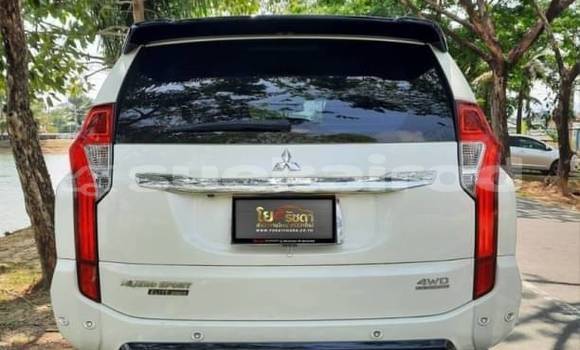 Buy Used Mitsubishi Pajero Sport White Car in Bangkok in Bangkok Buy Used Mitsubishi Pajero Sport White Car in Bangkok in Bangkok
