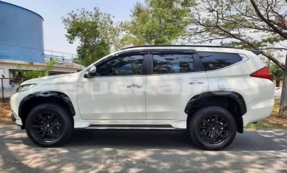 Buy Used Mitsubishi Pajero Sport White Car in Bangkok in Bangkok Buy Used Mitsubishi Pajero Sport White Car in Bangkok in Bangkok