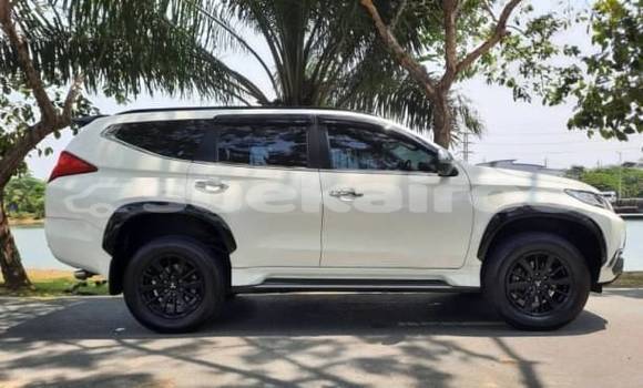 Buy Used Mitsubishi Pajero Sport White Car in Bangkok in Bangkok Buy Used Mitsubishi Pajero Sport White Car in Bangkok in Bangkok