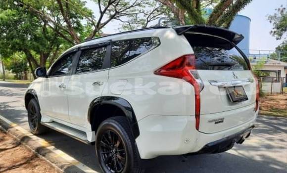 Buy Used Mitsubishi Pajero Sport White Car in Bangkok in Bangkok Buy Used Mitsubishi Pajero Sport White Car in Bangkok in Bangkok