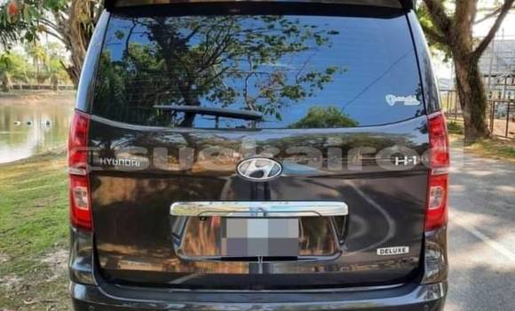 ซื้อ รถมือสอง Hyundai H1 สีน้ำตาล รถยนต์ ใน %{เมือง} ใน กรุงเทพมหานคร ซื้อ รถมือสอง Hyundai H1 สีน้ำตาล รถยนต์ ใน %{เมือง} ใน กรุงเทพมหานคร