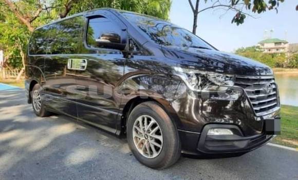 ซื้อ รถมือสอง Hyundai H1 สีน้ำตาล รถยนต์ ใน %{เมือง} ใน กรุงเทพมหานคร ซื้อ รถมือสอง Hyundai H1 สีน้ำตาล รถยนต์ ใน %{เมือง} ใน กรุงเทพมหานคร