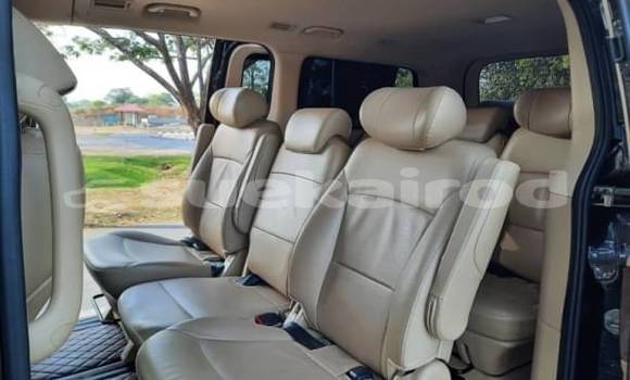 ซื้อ รถมือสอง Hyundai H1 สีน้ำตาล รถยนต์ ใน %{เมือง} ใน กรุงเทพมหานคร ซื้อ รถมือสอง Hyundai H1 สีน้ำตาล รถยนต์ ใน %{เมือง} ใน กรุงเทพมหานคร