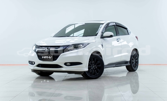 ซื้อ รถมือสอง Honda HR-V ขาว รถยนต์ ใน %{เมือง} ใน สมุทรสาคร ซื้อ รถมือสอง Honda HR-V ขาว รถยนต์ ใน %{เมือง} ใน สมุทรสาคร
