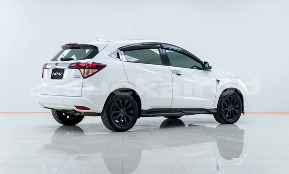 ซื้อ รถมือสอง Honda HR-V ขาว รถยนต์ ใน %{เมือง} ใน สมุทรสาคร ซื้อ รถมือสอง Honda HR-V ขาว รถยนต์ ใน %{เมือง} ใน สมุทรสาคร