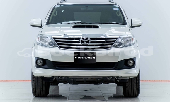 ซื้อ รถมือสอง Toyota Fortuner ขาว รถยนต์ ใน %{เมือง} ใน สมุทรสาคร ซื้อ รถมือสอง Toyota Fortuner ขาว รถยนต์ ใน %{เมือง} ใน สมุทรสาคร