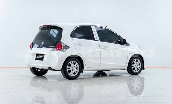 ซื้อ รถมือสอง Honda Brio ขาว รถยนต์ ใน %{เมือง} ใน สมุทรสาคร ซื้อ รถมือสอง Honda Brio ขาว รถยนต์ ใน %{เมือง} ใน สมุทรสาคร