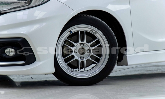 Buy Used Honda Mobilio White Car in Samut Sakhon in Samut Sakhon Buy Used Honda Mobilio White Car in Samut Sakhon in Samut Sakhon