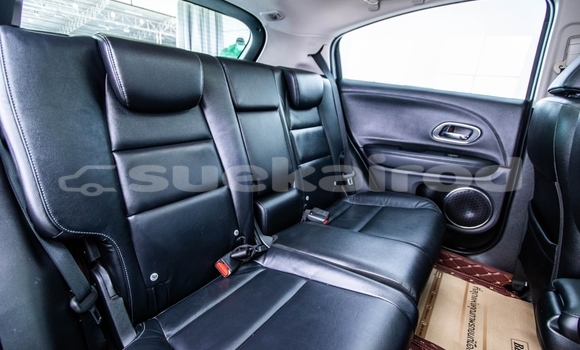 ซื้อ รถมือสอง Honda HR-V สีดำ รถยนต์ ใน %{เมือง} ใน กรุงเทพมหานคร ซื้อ รถมือสอง Honda HR-V สีดำ รถยนต์ ใน %{เมือง} ใน กรุงเทพมหานคร