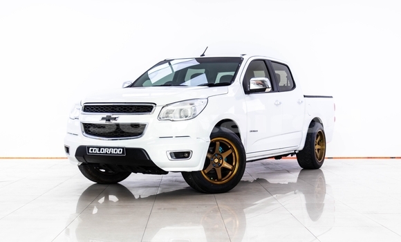 ซื้อ รถมือสอง Chevrolet Colorado ขาว รถยนต์ ใน %{เมือง} ใน กรุงเทพมหานคร