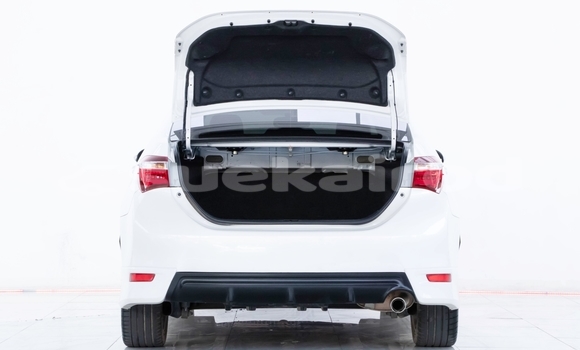 ซื้อ รถมือสอง Toyota Altis ขาว รถยนต์ ใน %{เมือง} ใน นนทบุรี ซื้อ รถมือสอง Toyota Altis ขาว รถยนต์ ใน %{เมือง} ใน นนทบุรี