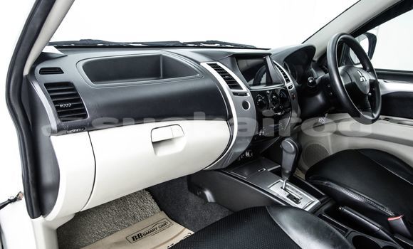 Buy Used Mitsubishi Pajero White Car in Bangkok in Bangkok Buy Used Mitsubishi Pajero White Car in Bangkok in Bangkok