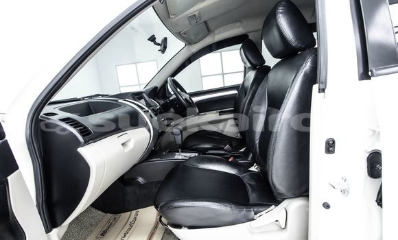 Buy Used Mitsubishi Pajero White Car in Bangkok in Bangkok Buy Used Mitsubishi Pajero White Car in Bangkok in Bangkok