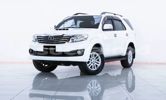 Buy Used Toyota Fortuner White Car in Samut Sakhon in Samut Sakhon Buy Used Toyota Fortuner White Car in Samut Sakhon in Samut Sakhon