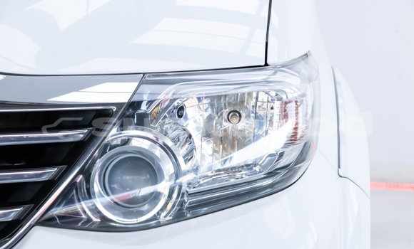 Buy Used Toyota Fortuner White Car in Samut Sakhon in Samut Sakhon Buy Used Toyota Fortuner White Car in Samut Sakhon in Samut Sakhon