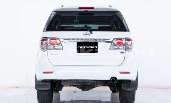 Buy Used Toyota Fortuner White Car in Samut Sakhon in Samut Sakhon Buy Used Toyota Fortuner White Car in Samut Sakhon in Samut Sakhon