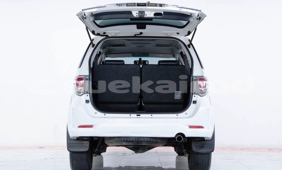 Buy Used Toyota Fortuner White Car in Samut Sakhon in Samut Sakhon Buy Used Toyota Fortuner White Car in Samut Sakhon in Samut Sakhon