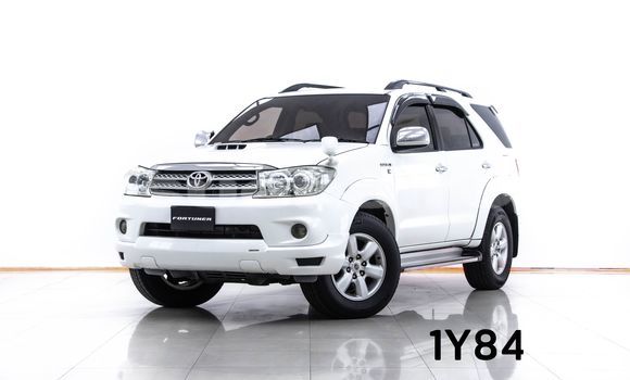 Buy Used Toyota Fortuner White Car in Bangkok in Bangkok Buy Used Toyota Fortuner White Car in Bangkok in Bangkok