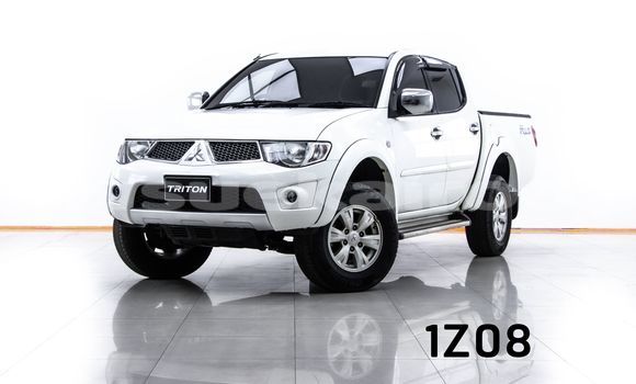 Buy Used Mitsubishi Triton White Car in Bangkok in Bangkok Buy Used Mitsubishi Triton White Car in Bangkok in Bangkok