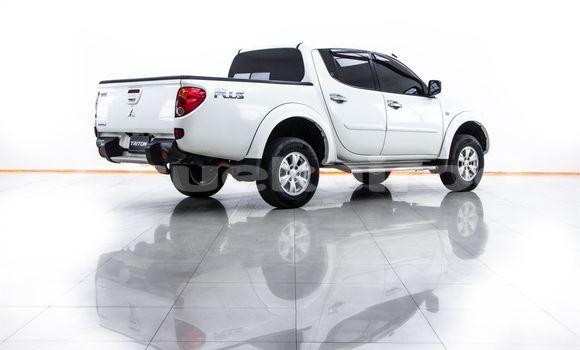 Buy Used Mitsubishi Triton White Car in Bangkok in Bangkok Buy Used Mitsubishi Triton White Car in Bangkok in Bangkok