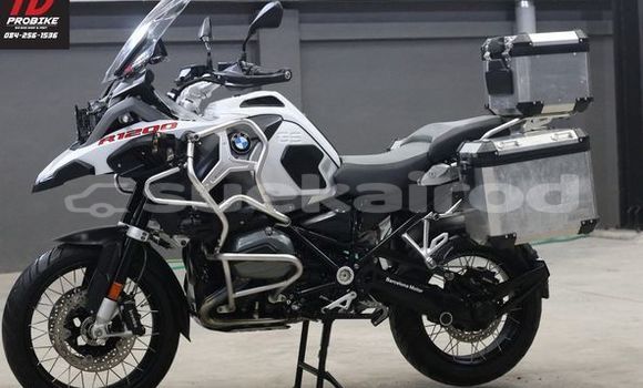 Buy Used BMW R1200GS Adventure White Bike in Bangkok in Bangkok Buy Used BMW R1200GS Adventure White Bike in Bangkok in Bangkok