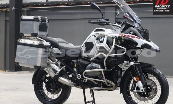 Buy Used BMW R1200GS Adventure White Bike in Bangkok in Bangkok Buy Used BMW R1200GS Adventure White Bike in Bangkok in Bangkok