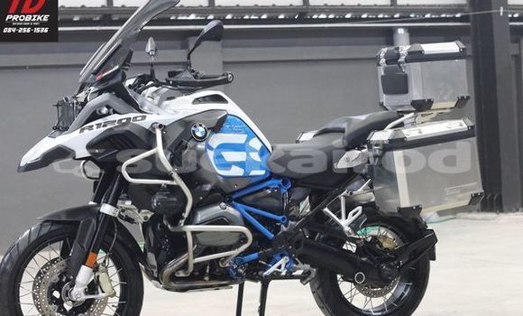 Buy Used BMW R1200GS Adventure White Bike in Bangkok in Bangkok Buy Used BMW R1200GS Adventure White Bike in Bangkok in Bangkok