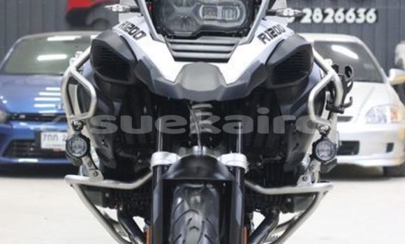 Buy Used BMW R1200GS Adventure White Bike in Bangkok in Bangkok Buy Used BMW R1200GS Adventure White Bike in Bangkok in Bangkok