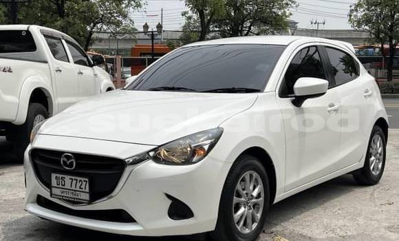 ซื้อ รถมือสอง Mazda 2 ขาว รถยนต์ ใน %{เมือง} ใน กรุงเทพมหานคร