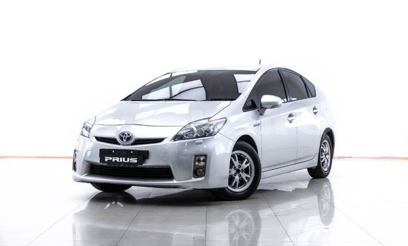 ซื้อ รถมือสอง Toyota Prius อื่น ๆ รถยนต์ ใน %{เมือง} ใน กรุงเทพมหานคร
