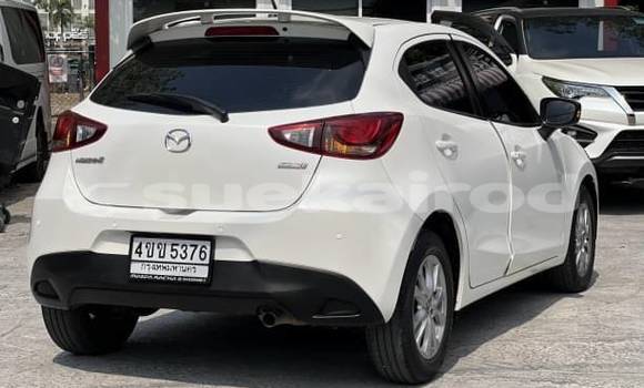 ซื้อ รถมือสอง Mazda 2 ขาว รถยนต์ ใน %{เมือง} ใน กรุงเทพมหานคร ซื้อ รถมือสอง Mazda 2 ขาว รถยนต์ ใน %{เมือง} ใน กรุงเทพมหานคร
