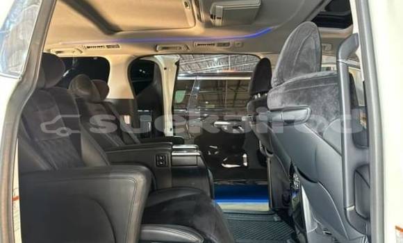 Buy Used Toyota Alphard White Car in Bangkok in Bangkok Buy Used Toyota Alphard White Car in Bangkok in Bangkok