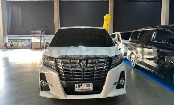 Buy Used Toyota Alphard White Car in Bangkok in Bangkok Buy Used Toyota Alphard White Car in Bangkok in Bangkok