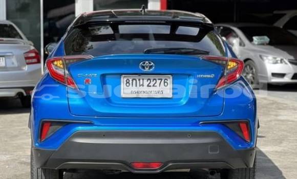 ซื้อ รถมือสอง Toyota C-HR สีน้ำเงิน รถยนต์ ใน %{เมือง} ใน กรุงเทพมหานคร ซื้อ รถมือสอง Toyota C-HR สีน้ำเงิน รถยนต์ ใน %{เมือง} ใน กรุงเทพมหานคร