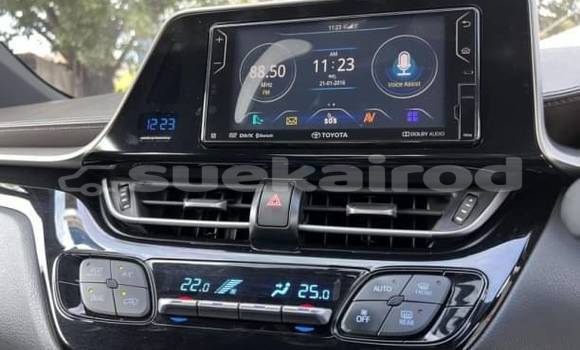 ซื้อ รถมือสอง Toyota C-HR สีน้ำเงิน รถยนต์ ใน %{เมือง} ใน กรุงเทพมหานคร ซื้อ รถมือสอง Toyota C-HR สีน้ำเงิน รถยนต์ ใน %{เมือง} ใน กรุงเทพมหานคร