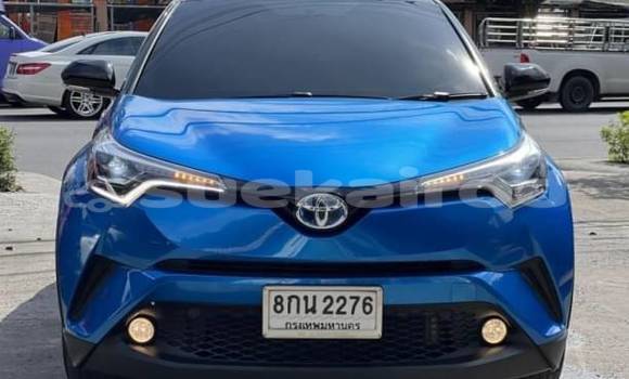 ซื้อ รถมือสอง Toyota C-HR สีน้ำเงิน รถยนต์ ใน %{เมือง} ใน กรุงเทพมหานคร ซื้อ รถมือสอง Toyota C-HR สีน้ำเงิน รถยนต์ ใน %{เมือง} ใน กรุงเทพมหานคร