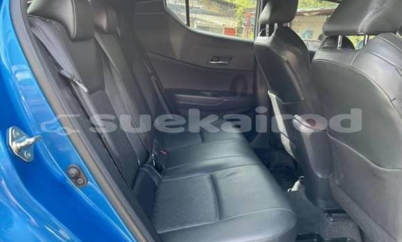 ซื้อ รถมือสอง Toyota C-HR สีน้ำเงิน รถยนต์ ใน %{เมือง} ใน กรุงเทพมหานคร ซื้อ รถมือสอง Toyota C-HR สีน้ำเงิน รถยนต์ ใน %{เมือง} ใน กรุงเทพมหานคร