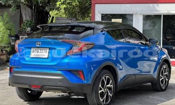 ซื้อ รถมือสอง Toyota C-HR สีน้ำเงิน รถยนต์ ใน %{เมือง} ใน กรุงเทพมหานคร ซื้อ รถมือสอง Toyota C-HR สีน้ำเงิน รถยนต์ ใน %{เมือง} ใน กรุงเทพมหานคร