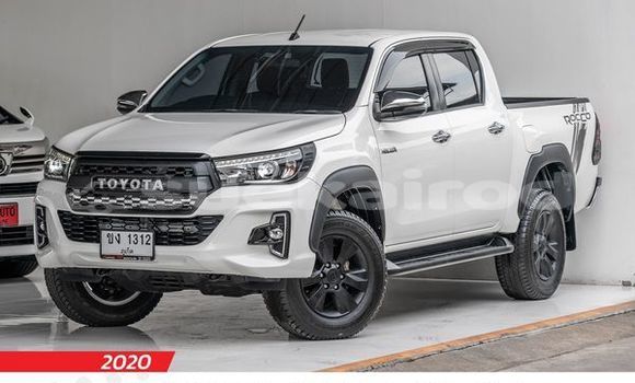 ซื้อ รถมือสอง Toyota Hiluxe Revo เงิน รถยนต์ ใน %{เมือง} ใน กรุงเทพมหานคร