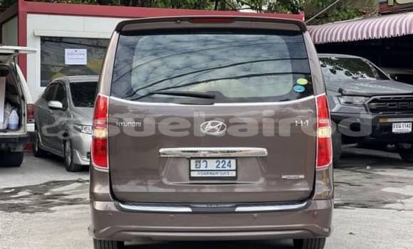 ซื้อ รถมือสอง Hyundai H1 สีน้ำตาล รถยนต์ ใน %{เมือง} ใน กรุงเทพมหานคร ซื้อ รถมือสอง Hyundai H1 สีน้ำตาล รถยนต์ ใน %{เมือง} ใน กรุงเทพมหานคร