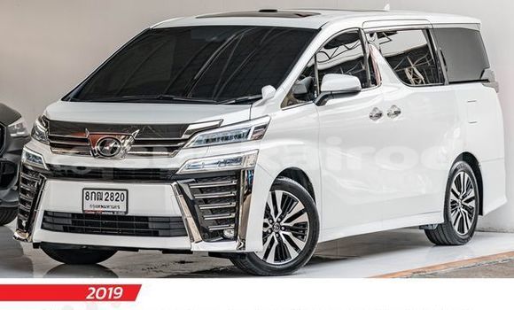 ซื้อ รถมือสอง Toyota Vellfire ขาว รถยนต์ ใน %{เมือง} ใน กรุงเทพมหานคร
