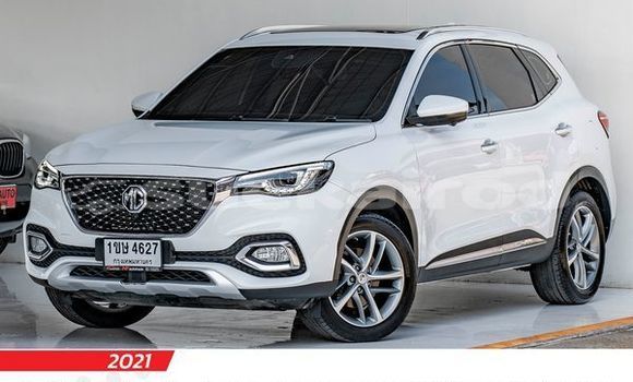 ซื้อ รถมือสอง MG ZS ขาว รถยนต์ ใน %{เมือง} ใน กรุงเทพมหานคร