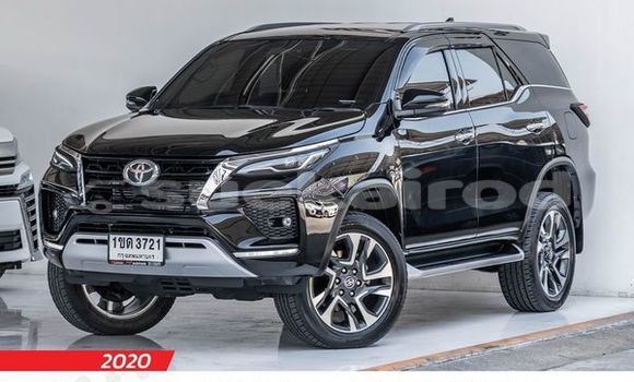 Buy Used Toyota Fortuner Black Car in Bangkok in Bangkok