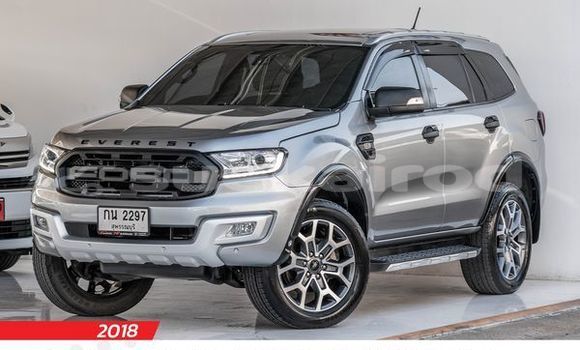 ซื้อ รถมือสอง Ford Everest เงิน รถยนต์ ใน %{เมือง} ใน กรุงเทพมหานคร